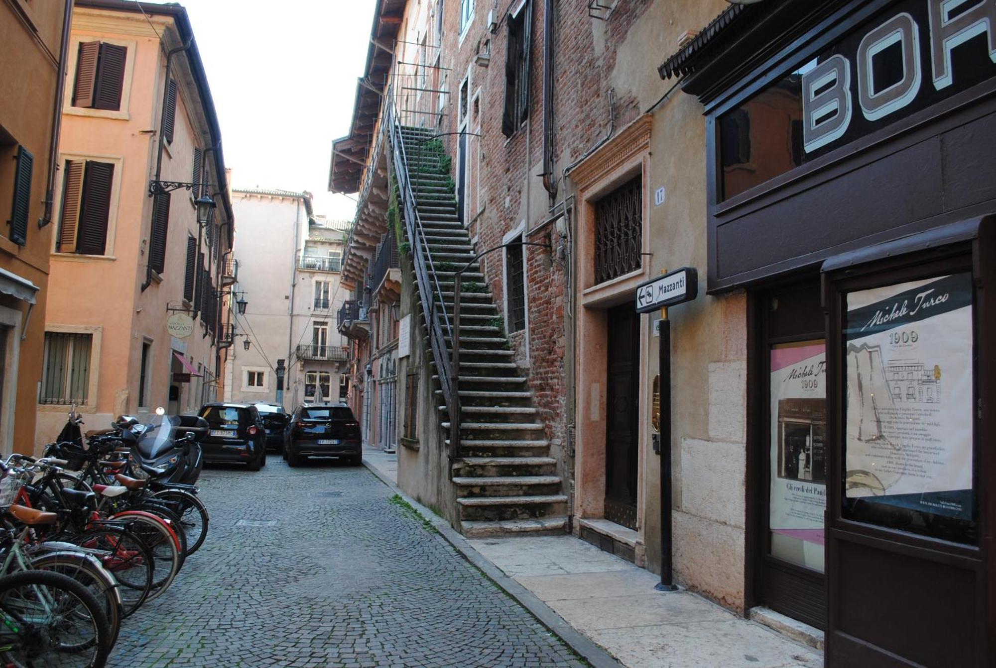 Dreaming Mazzanti 11 Appartement Verona Buitenkant foto